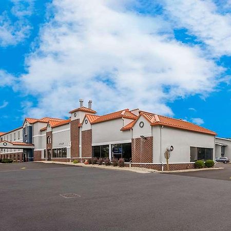 Suburban Studios Milwaukee Airport Ngoại thất bức ảnh